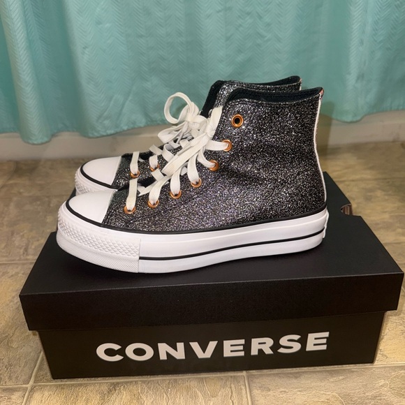 Like New/EUC - Converse Chuck Taylor All Star Lift Platform Sneakers - Picture 2 of 8